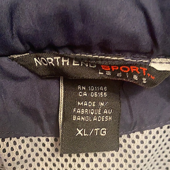 NWOT - Northend Sport Ladies raincoat with hood - Picture 3 of 4